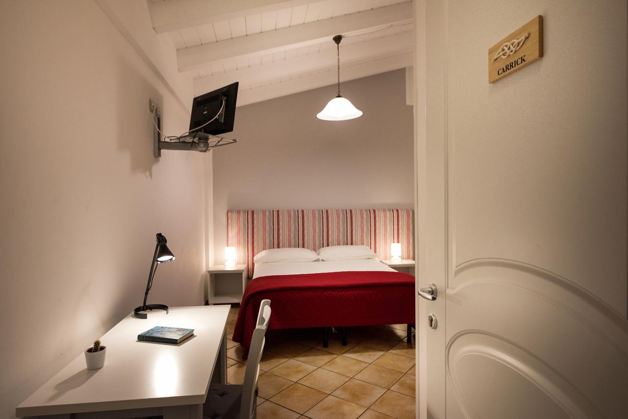 Cabrera House Bed & Breakfast Pozzallo Exterior foto